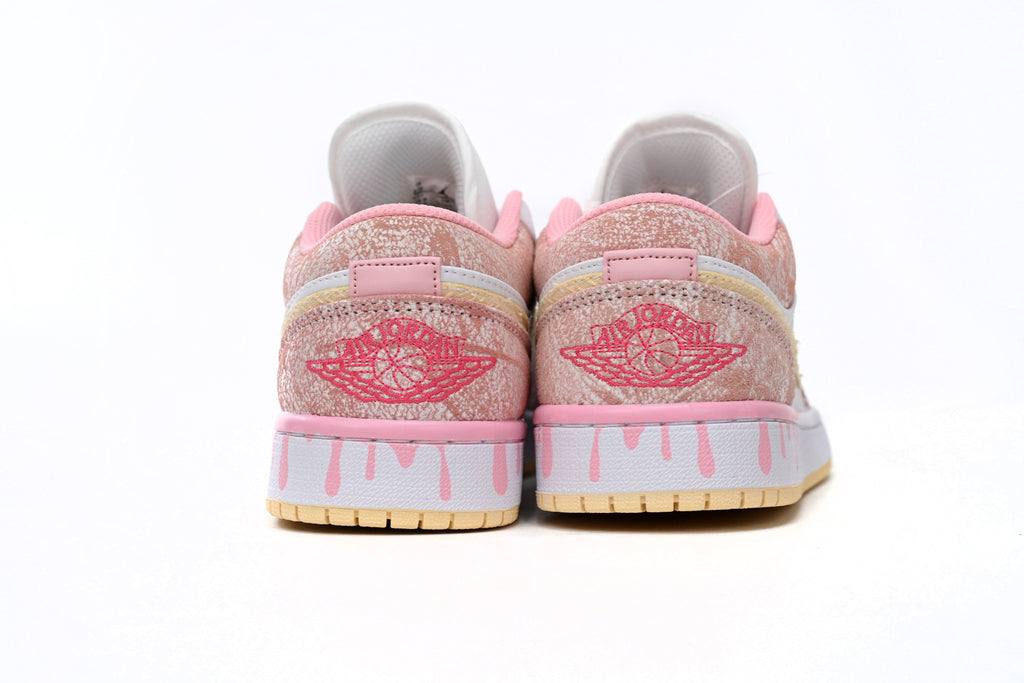 Nike Air Jordan 1 Retro Low Low-Top Sneakers