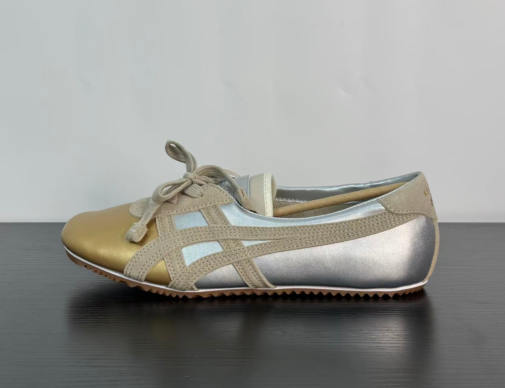 VERSACE × Onitsuka Tiger "Tai-Chi Sakura" Low-Top Sneakers | Leather & Suede | EU 36–41.5