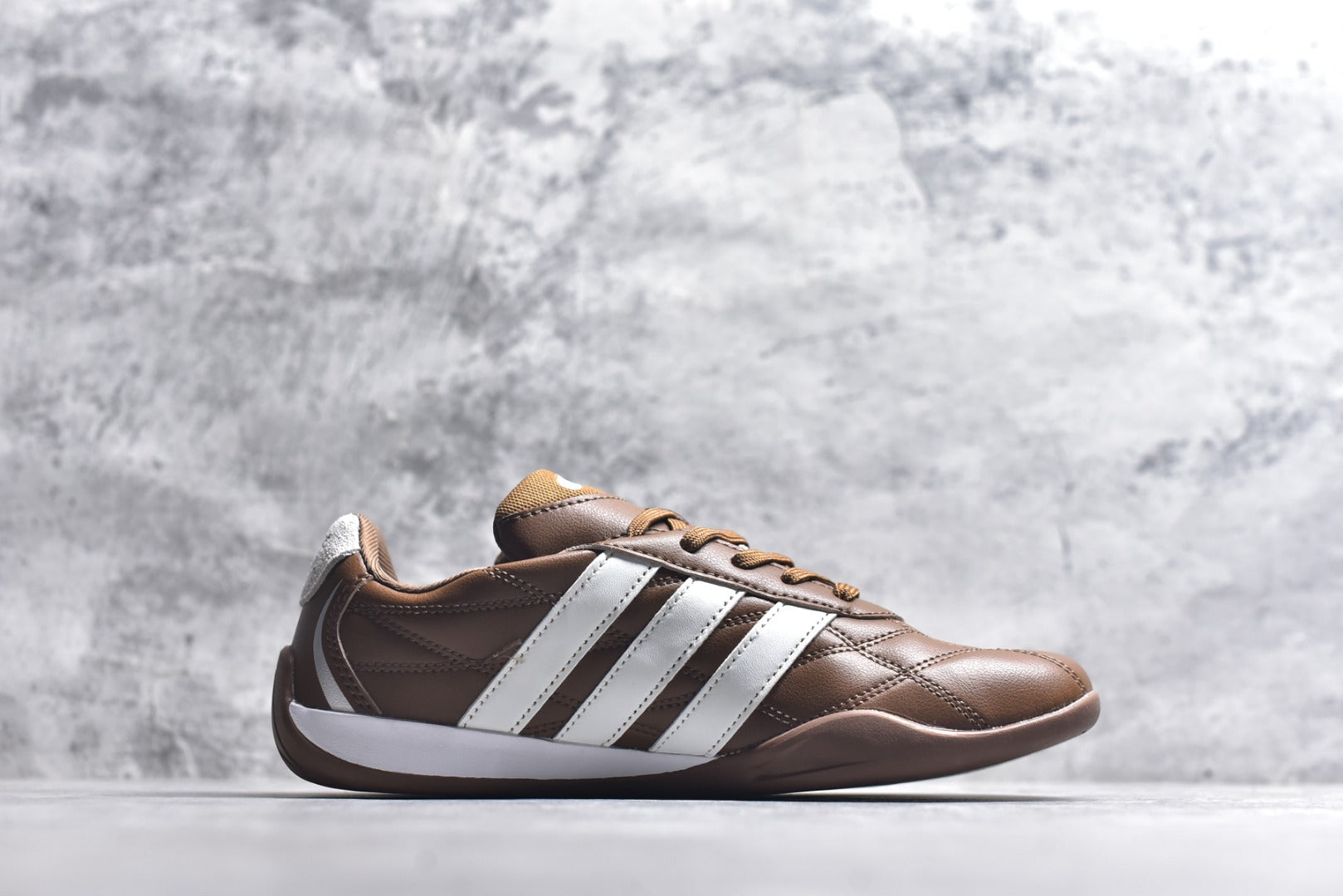Adidas Adipista Trainers | Non-Slip & Durable Casual Shoes | EU 36-45