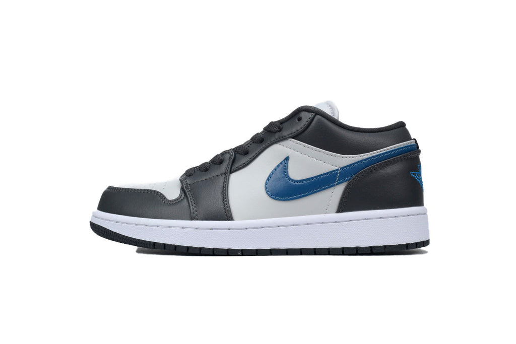 Nike Air Jordan 1 Retro Low Low-Top Sneakers