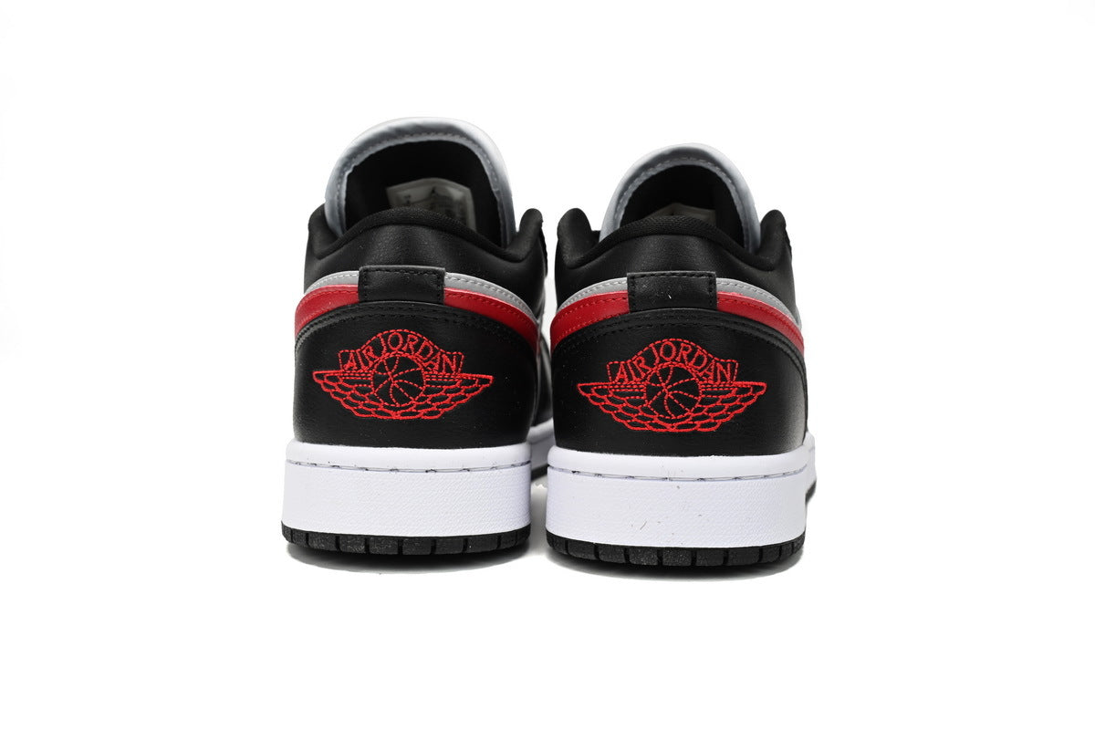 Nike Air Jordan 1 Retro Low Low-Top Sneakers