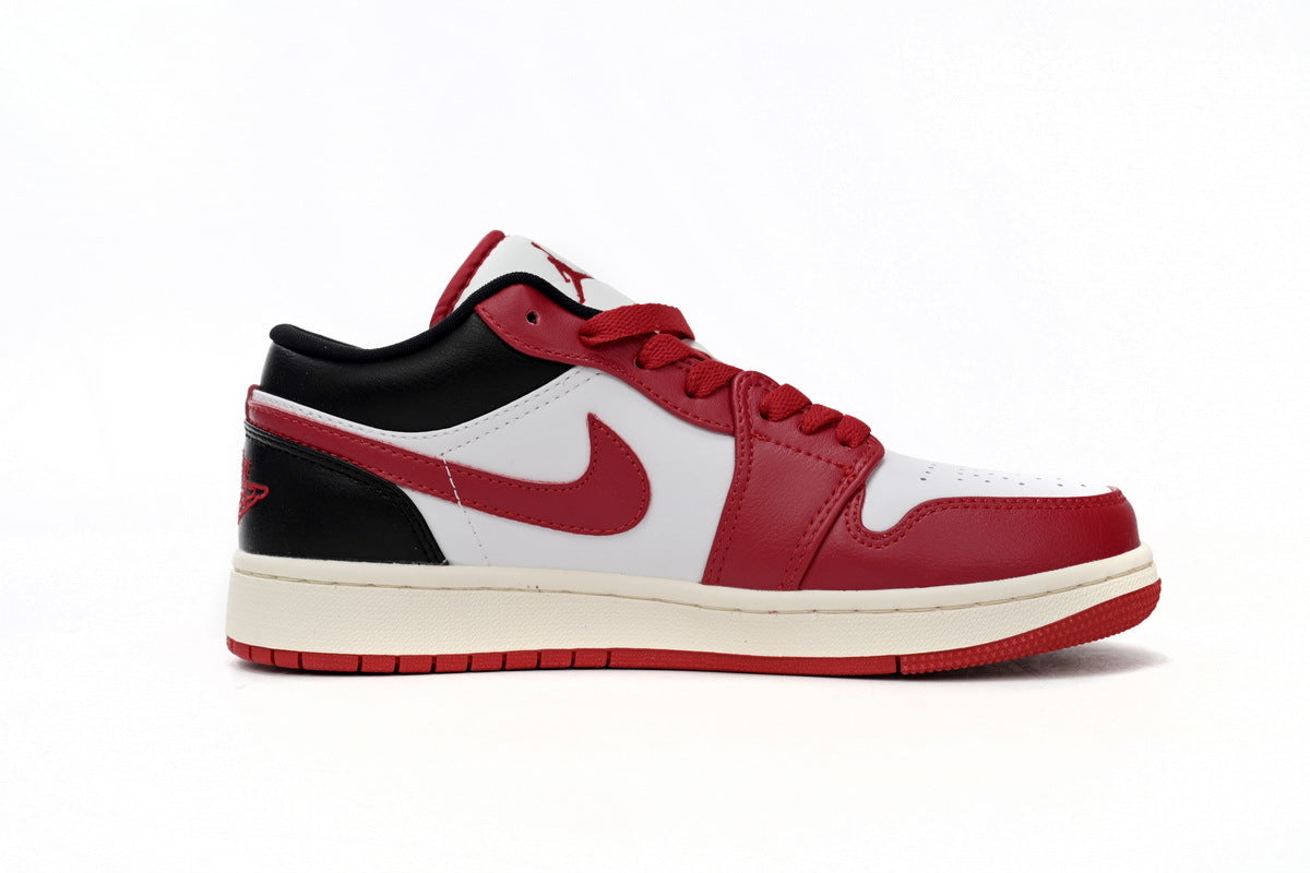 Nike Air Jordan 1 Retro Low Low-Top Sneakers