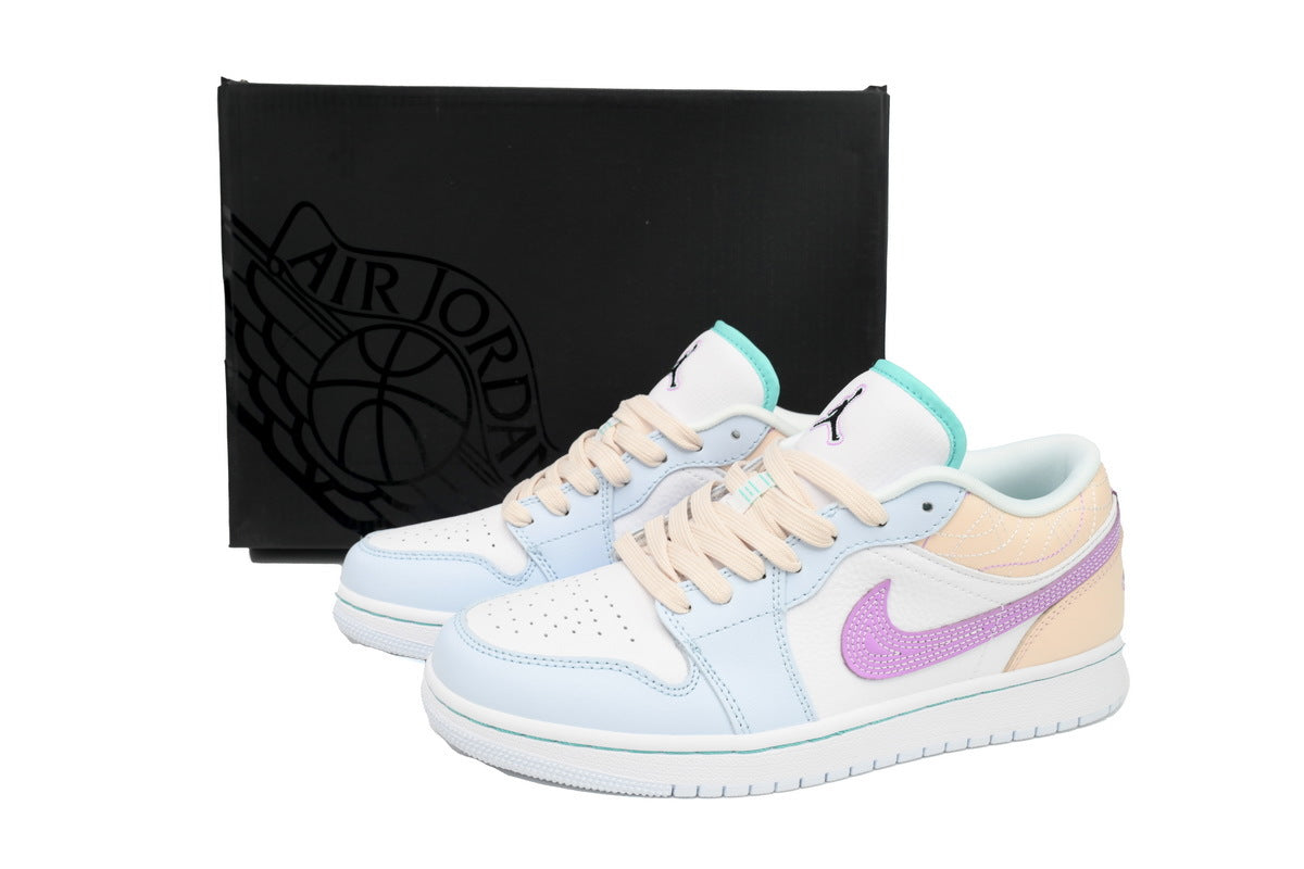 Nike Air Jordan 1 Retro Low Low-Top Sneakers