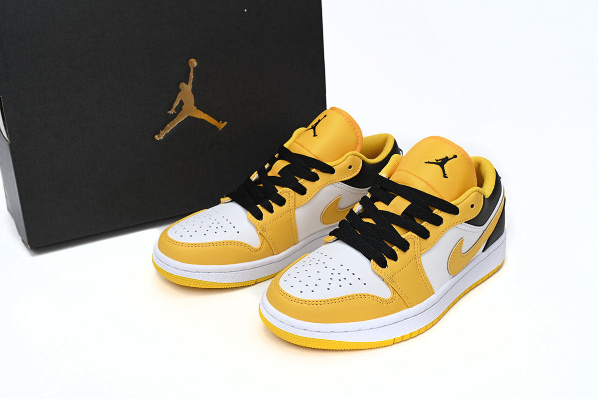 Nike Air Jordan 1 Retro Low Low-Top Sneakers