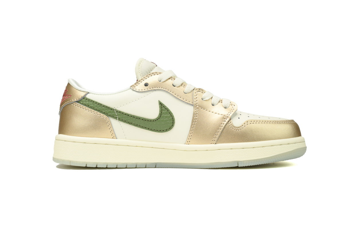 Nike Air Jordan 1 Retro Low Low-Top Sneakers