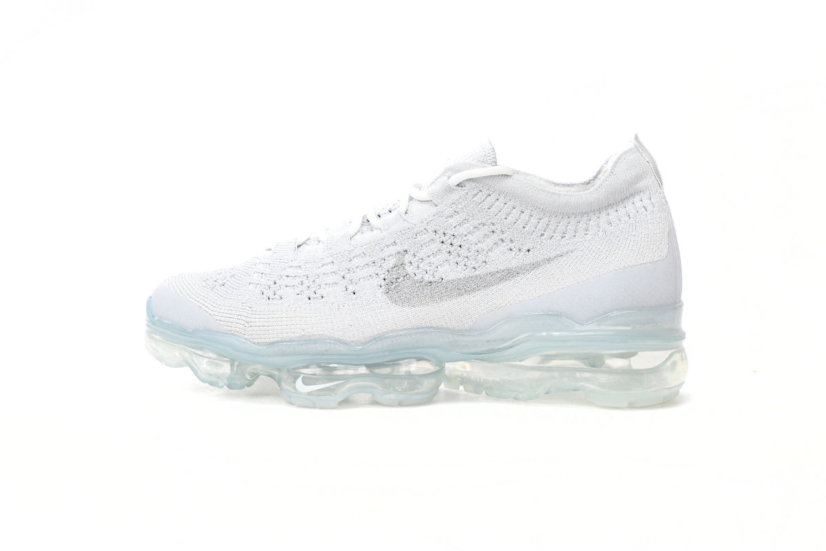 Nike Air VaporMax – Lightweight Running Sneakers