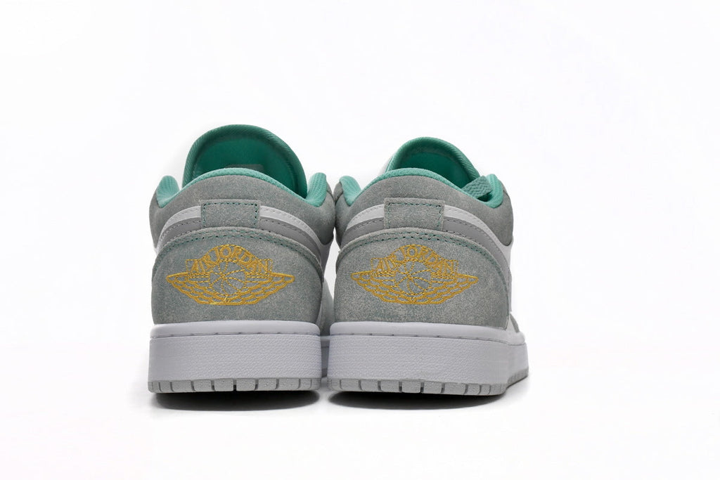 Nike Air Jordan 1 Retro Low Low-Top Sneakers
