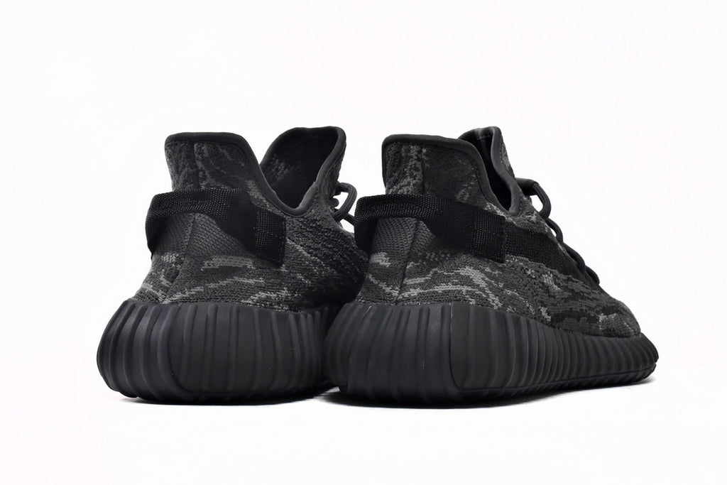 Adidas Yeezy Boost 350 V2 – Lifestyle Sneakers