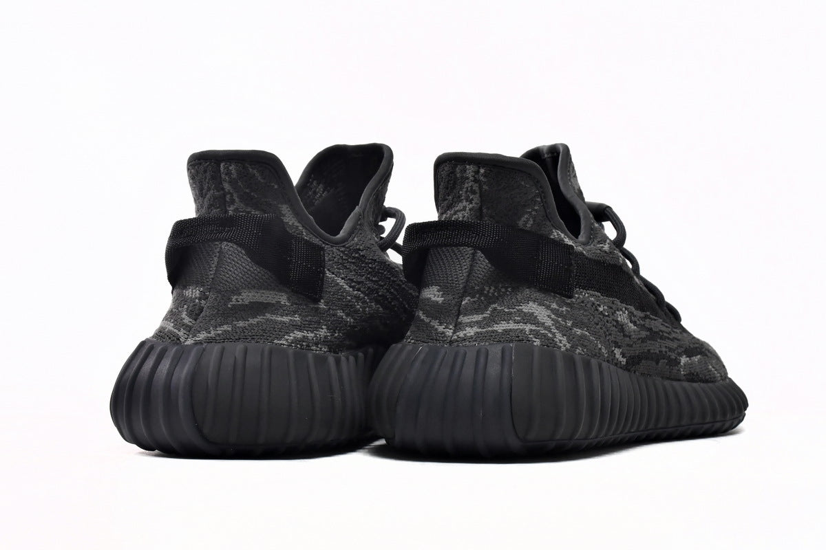 Adidas Yeezy Boost 350 V2 – Lifestyle Sneakers