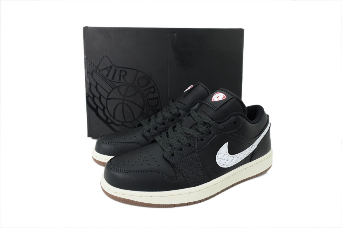 Nike Air Jordan 1 Retro Low Low-Top Sneakers