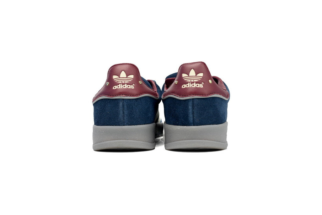 Adidas Samba OG – Retro German-Inspired Sneakers