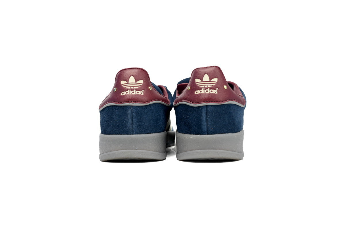 Adidas Samba OG – Retro German-Inspired Sneakers