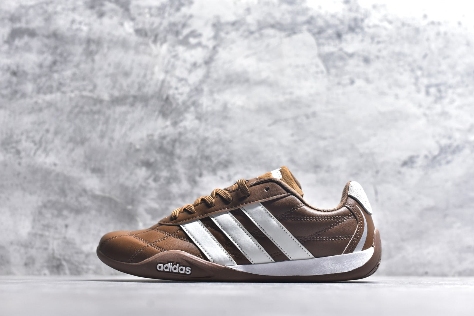 Adidas Adipista Trainers | Non-Slip & Durable Casual Shoes | EU 36-45
