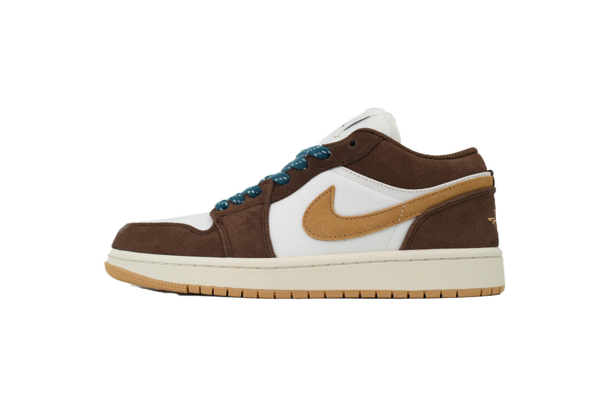 Nike Air Jordan 1 Retro Low Low-Top Sneakers
