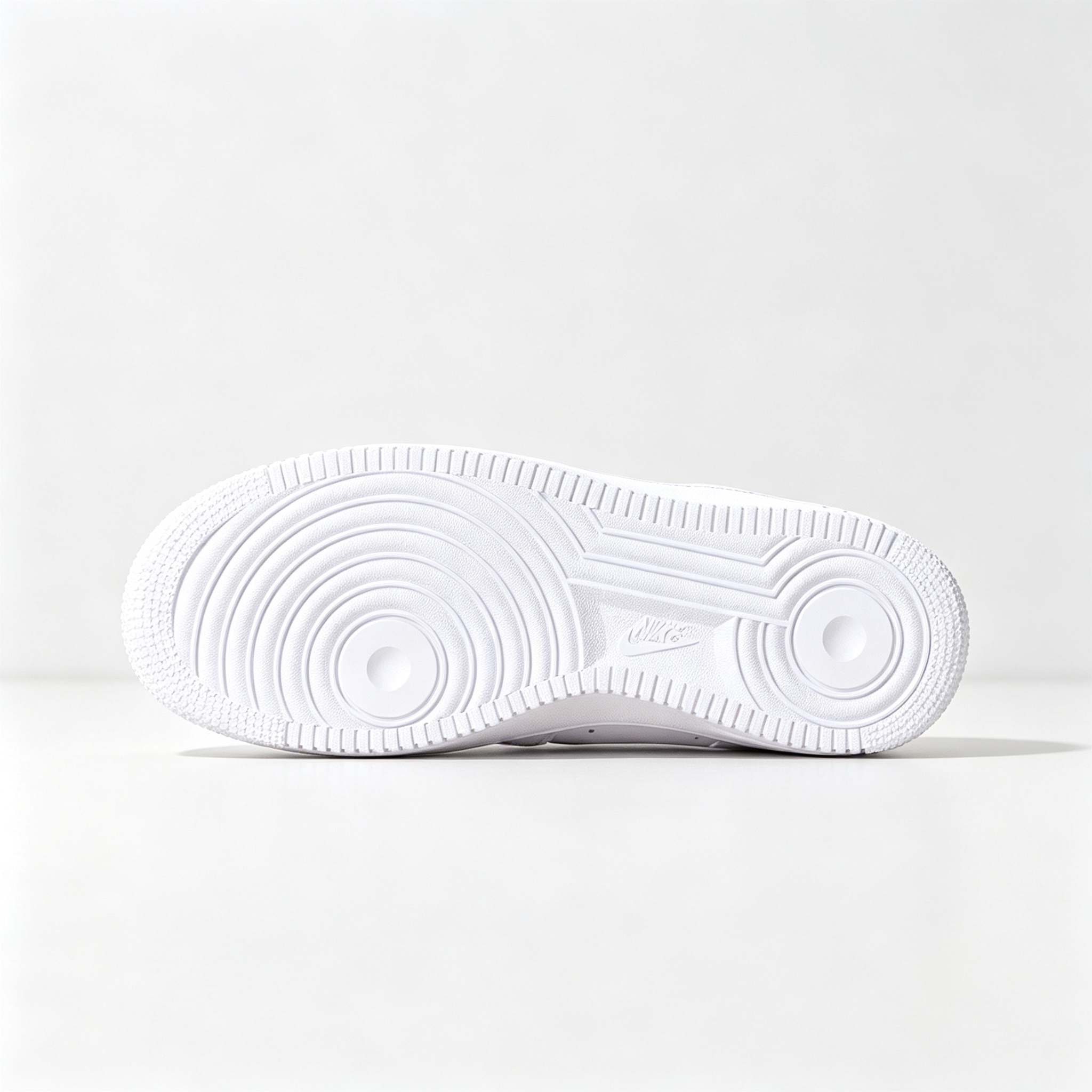Nike Air Force 1 '07 Low – Triple White