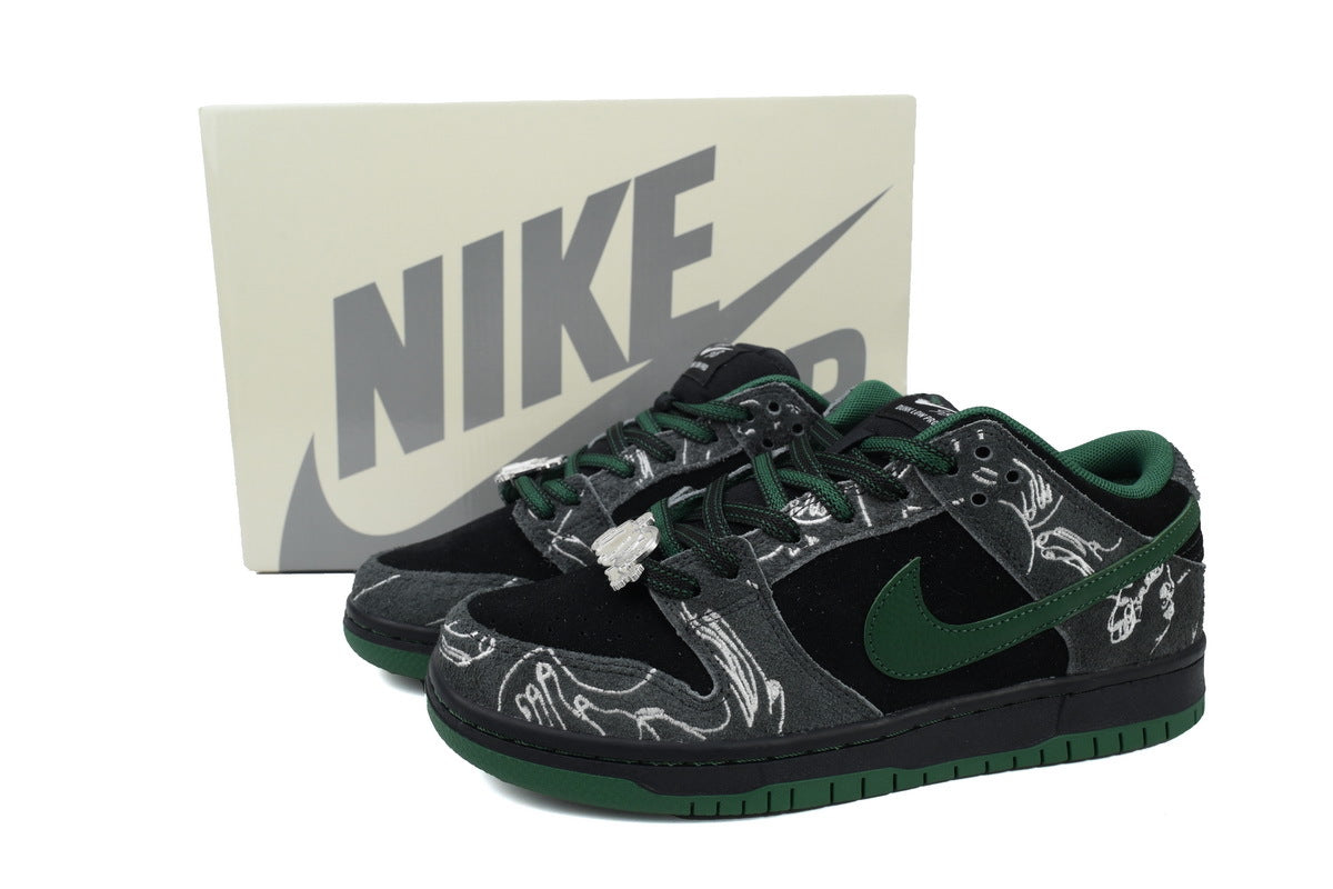 Nike SB Dunk Low – Classic Streetwear Sneakers (EU 36–45)