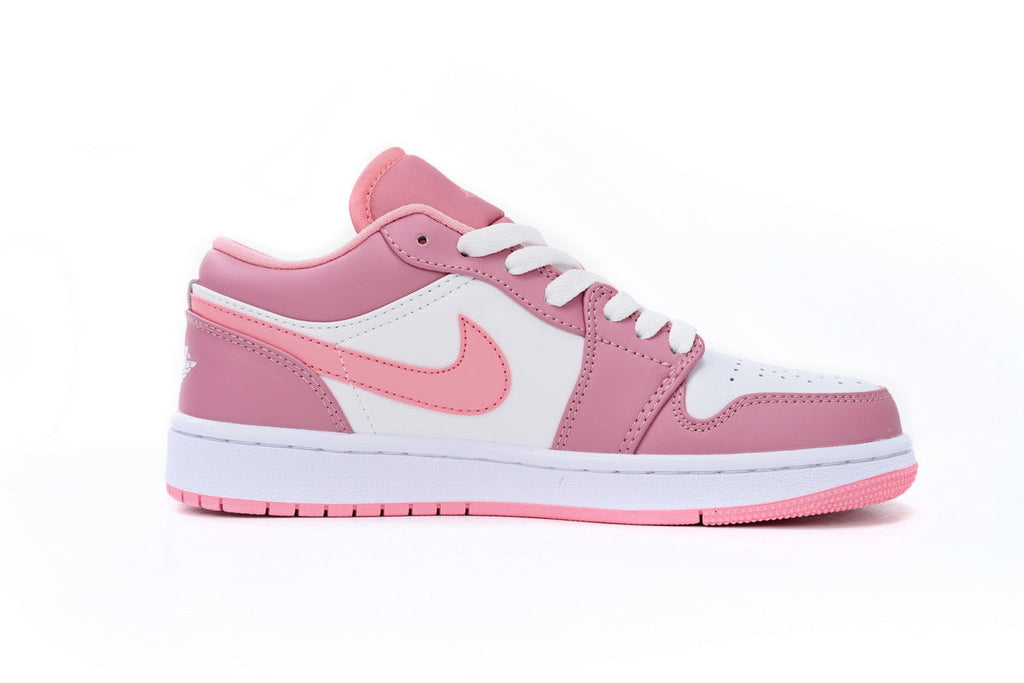 Nike Air Jordan 1 Retro Low Low-Top Sneakers