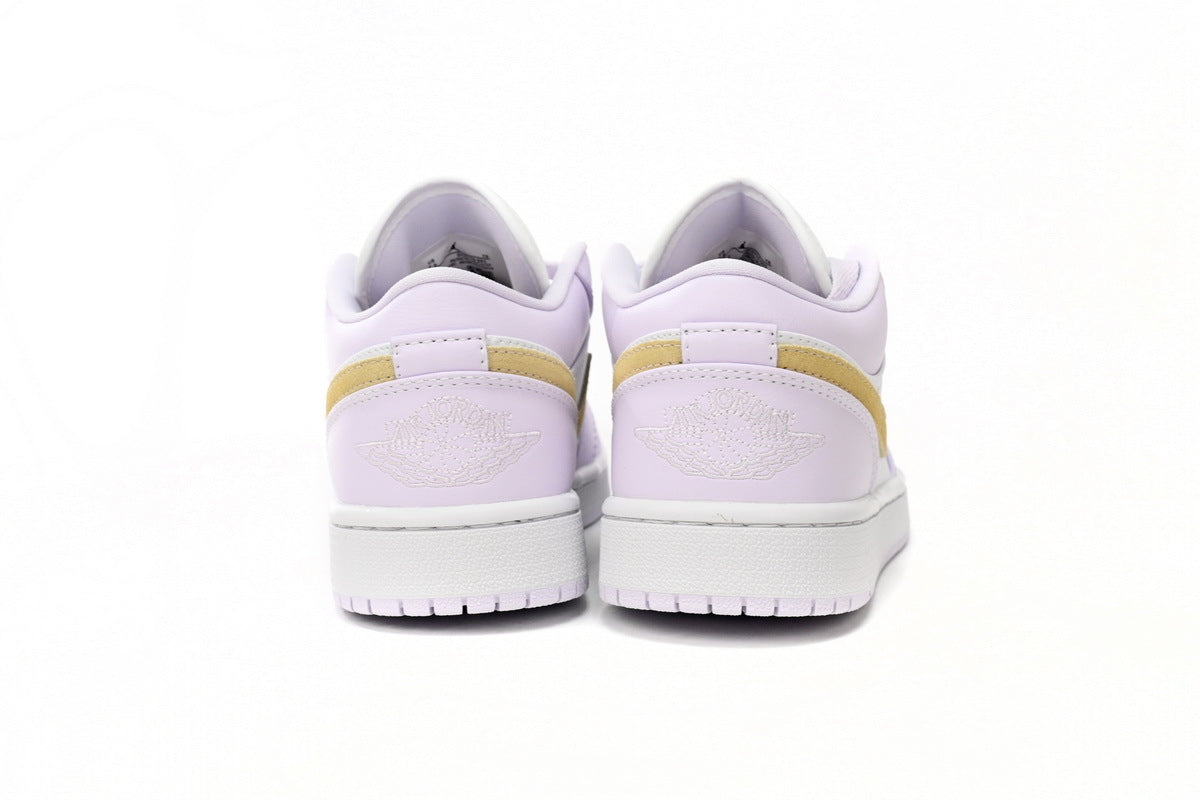 Nike Air Jordan 1 Retro Low Low-Top Sneakers