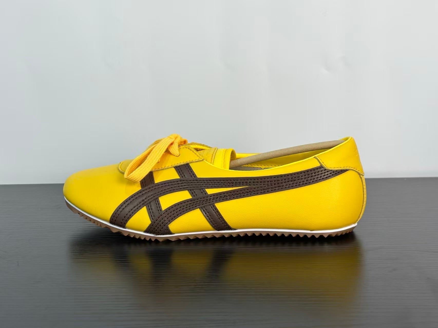 VERSACE × Onitsuka Tiger "Tai-Chi Sakura" Low-Top Sneakers | Yellow | Leather & Suede | EU 36–41.5