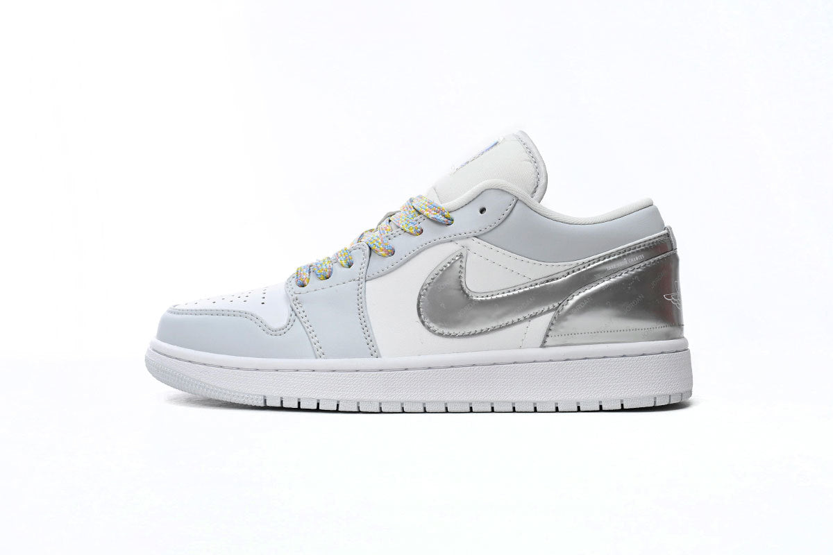 Nike Air Jordan 1 Retro Low Low-Top Sneakers