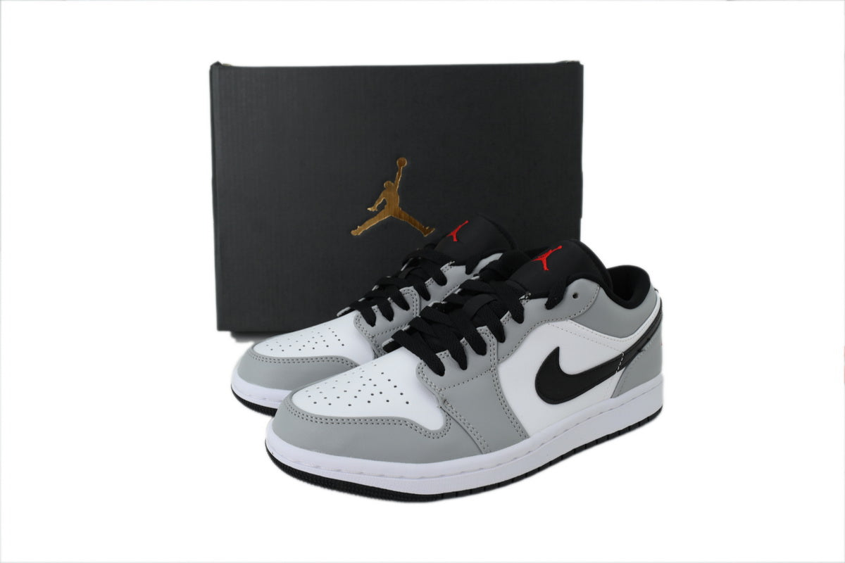 Nike Air Jordan 1 Retro Low Low-Top Sneakers