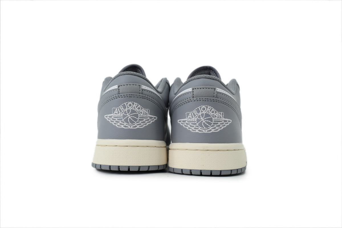 Nike Air Jordan 1 Retro Low Low-Top Sneakers