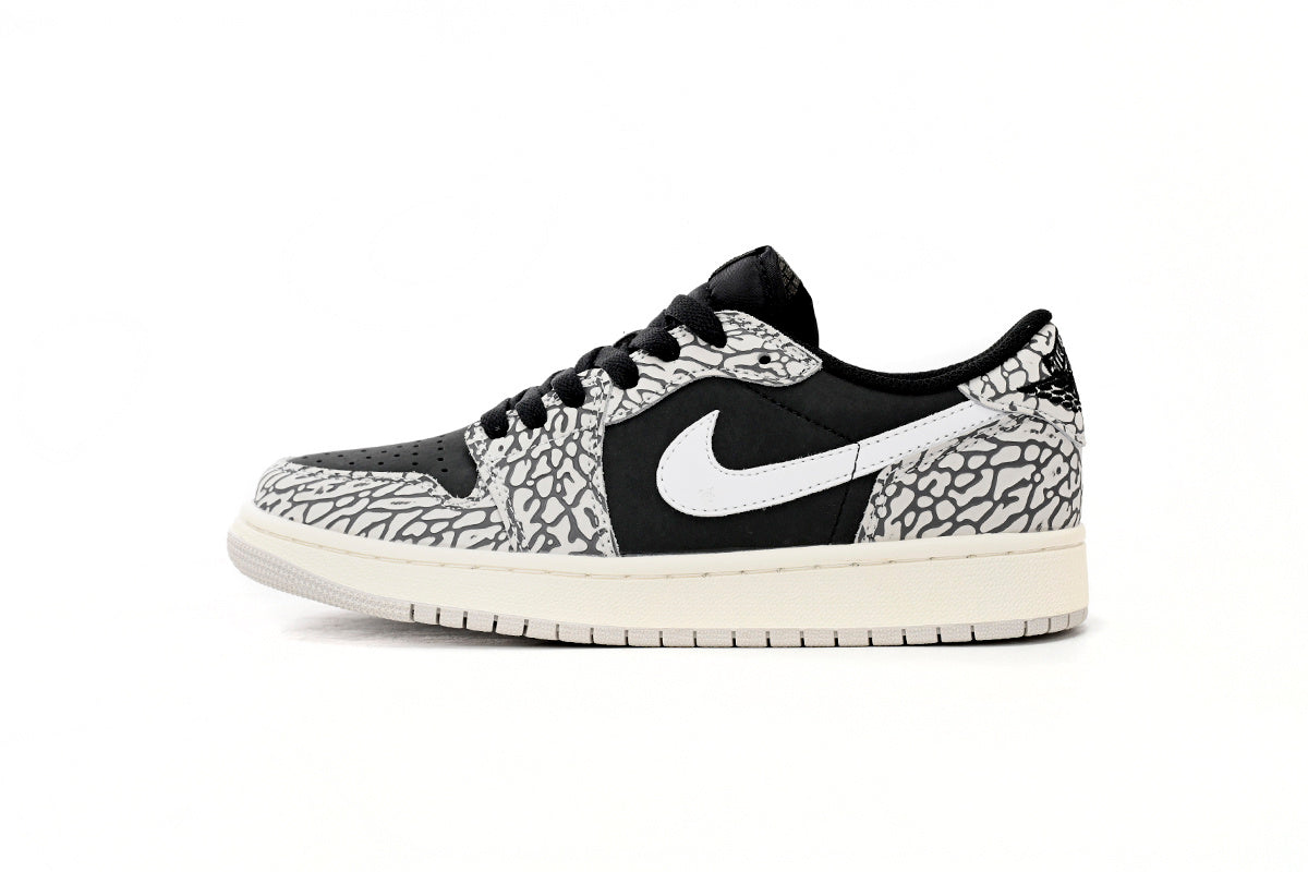 Nike Air Jordan 1 Retro Low Low-Top Sneakers