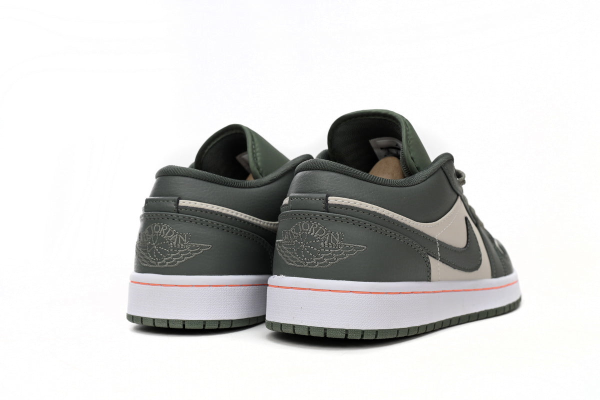 Nike Air Jordan 1 Retro Low Low-Top Sneakers
