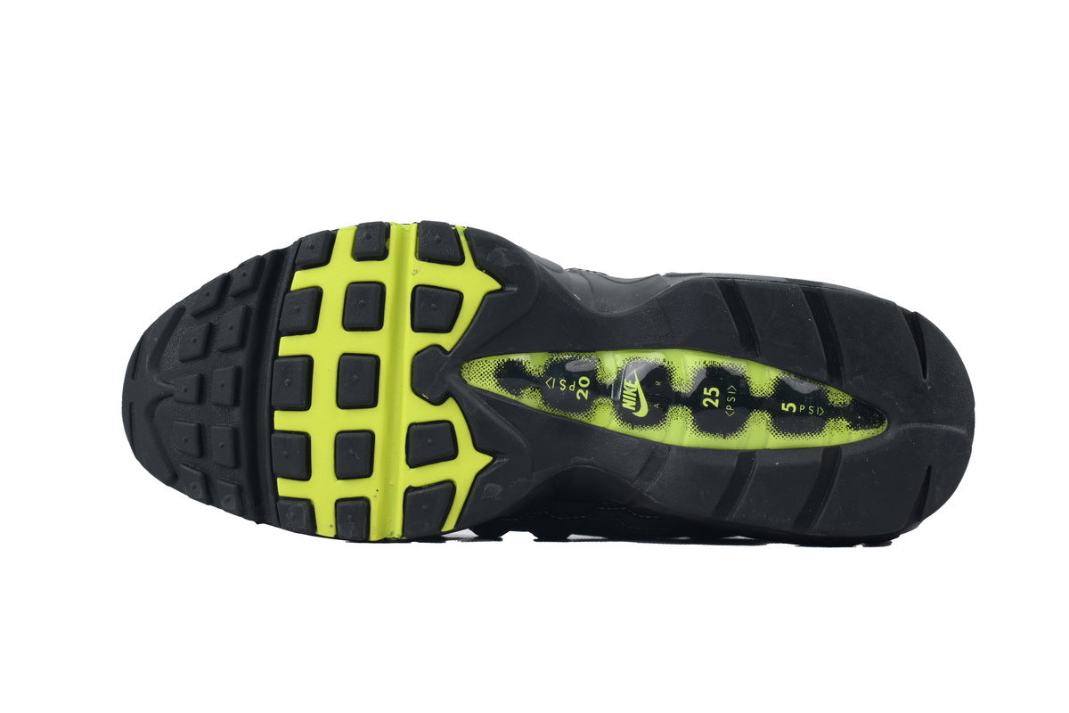 Nike Air Max 95 – Classic Sneakers