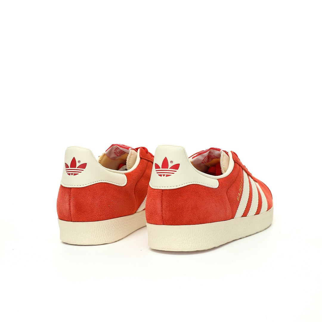Adidas Originals Gazelle – Red / Off-White Suede Low-Top Sneakers