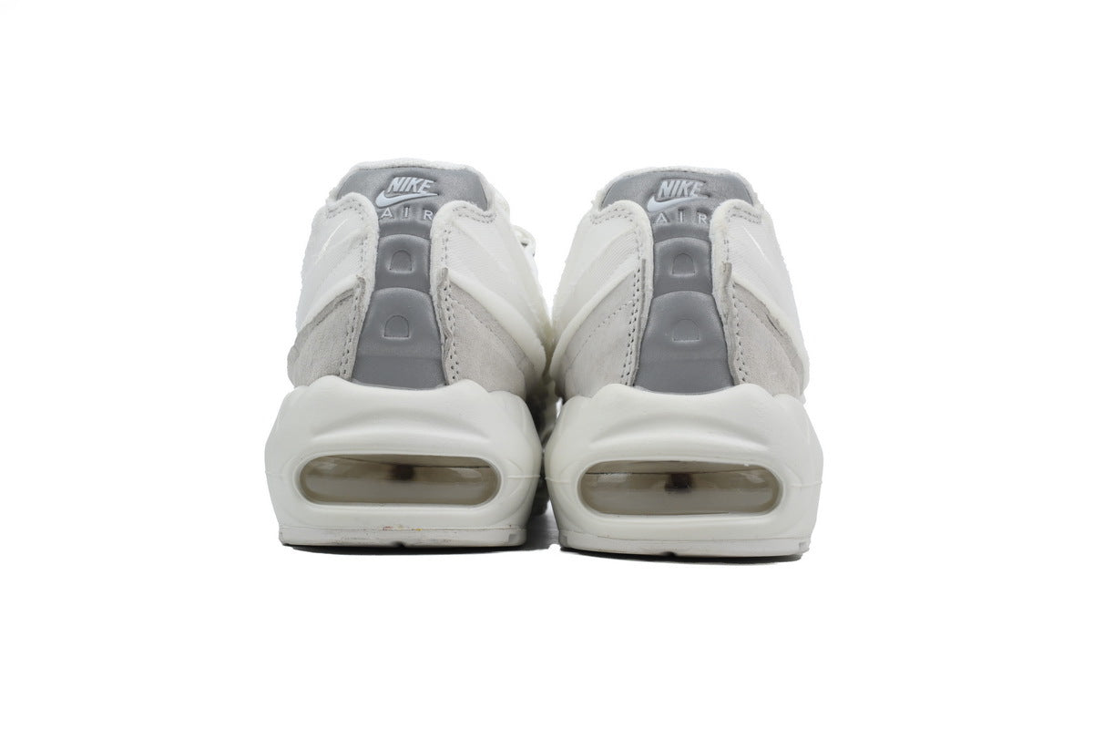 Nike Air Max 95 – Classic Sneakers