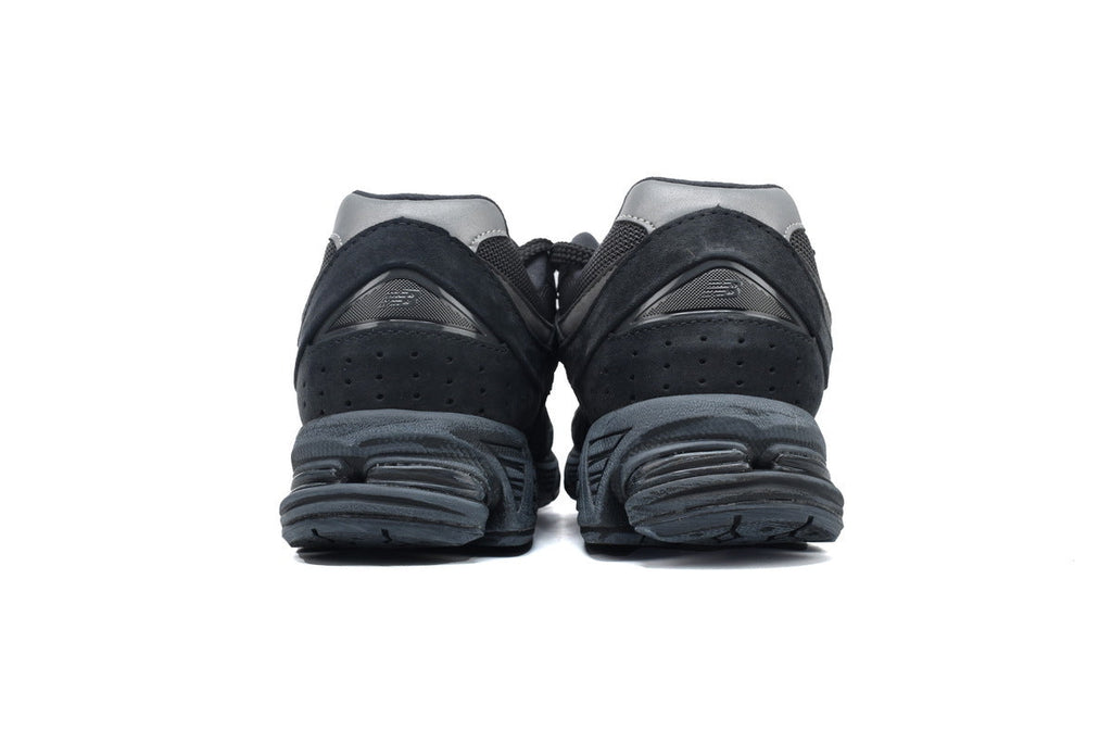 New Balance 2002R Sneakers