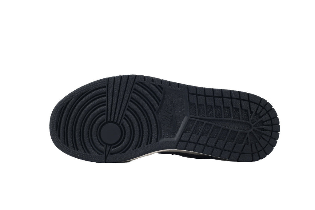 Nike Air Jordan 1 Retro Low Low-Top Sneakers