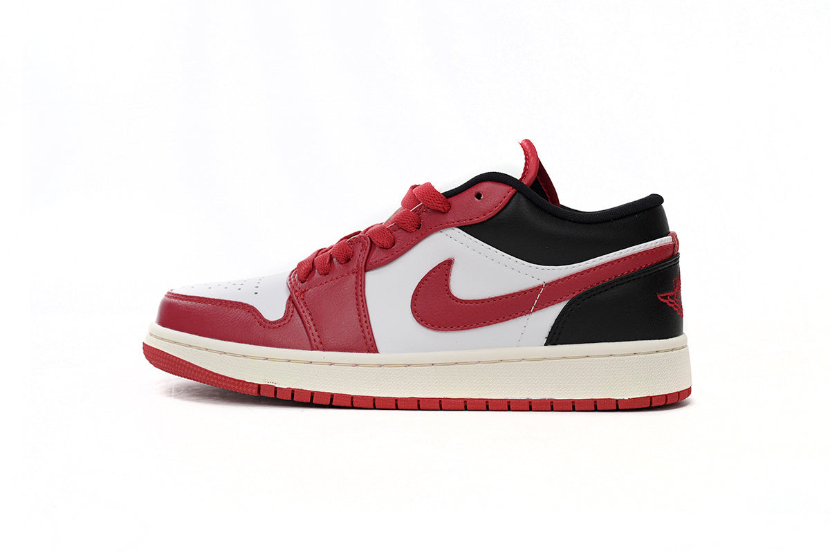 Nike Air Jordan 1 Retro Low Low-Top Sneakers