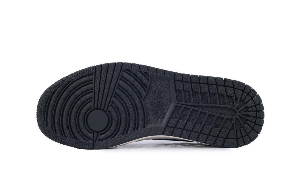 Nike Air Jordan 1 Retro Low Low-Top Sneakers