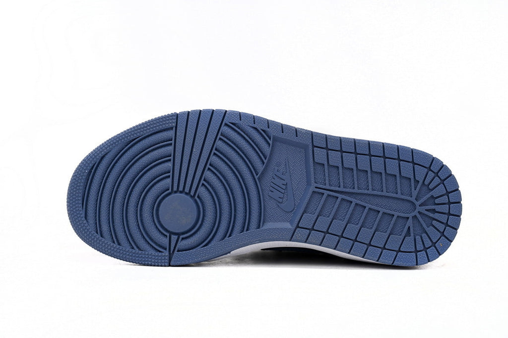 Nike Air Jordan 1 Retro Low Low-Top Sneakers