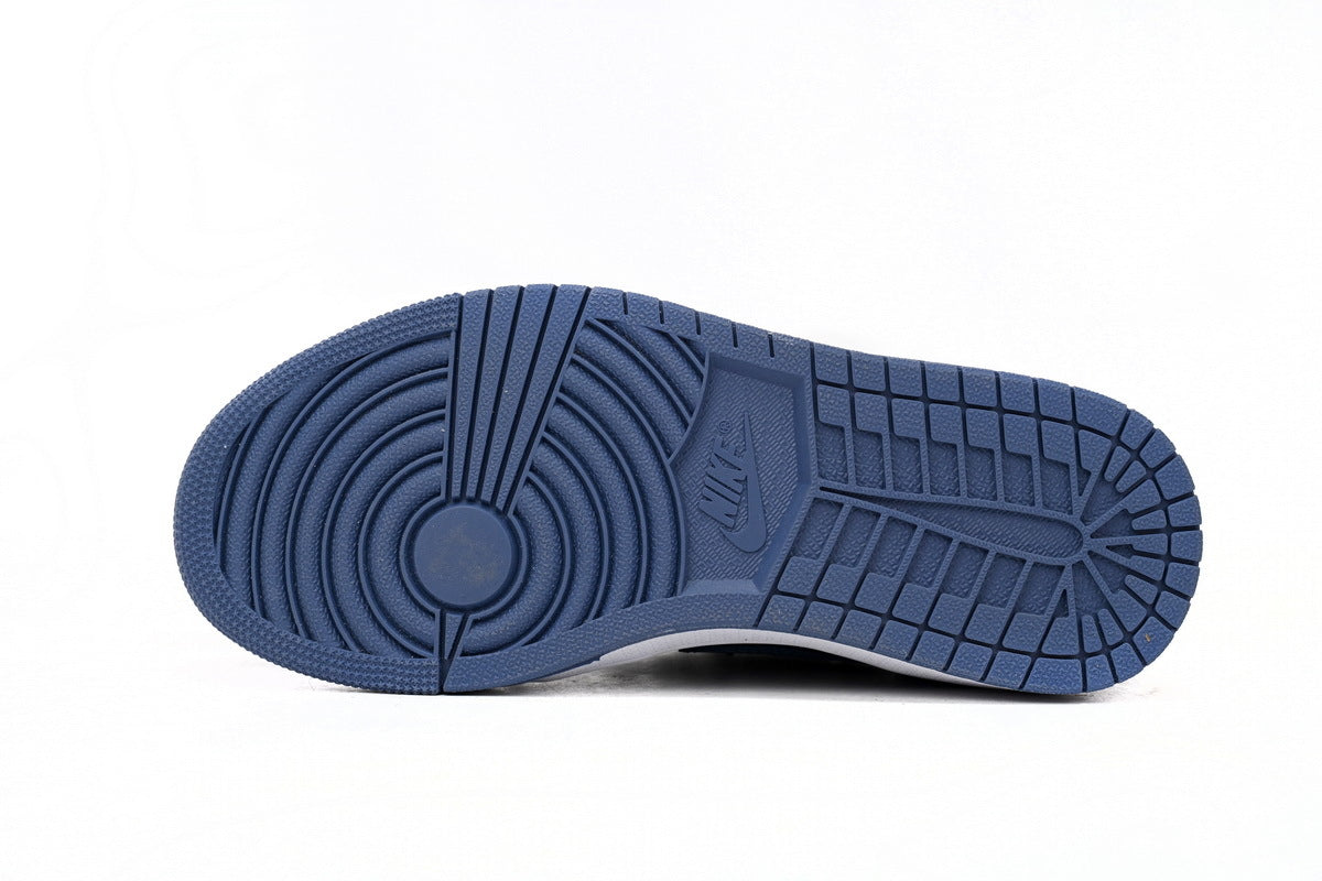 Nike Air Jordan 1 Retro Low Low-Top Sneakers