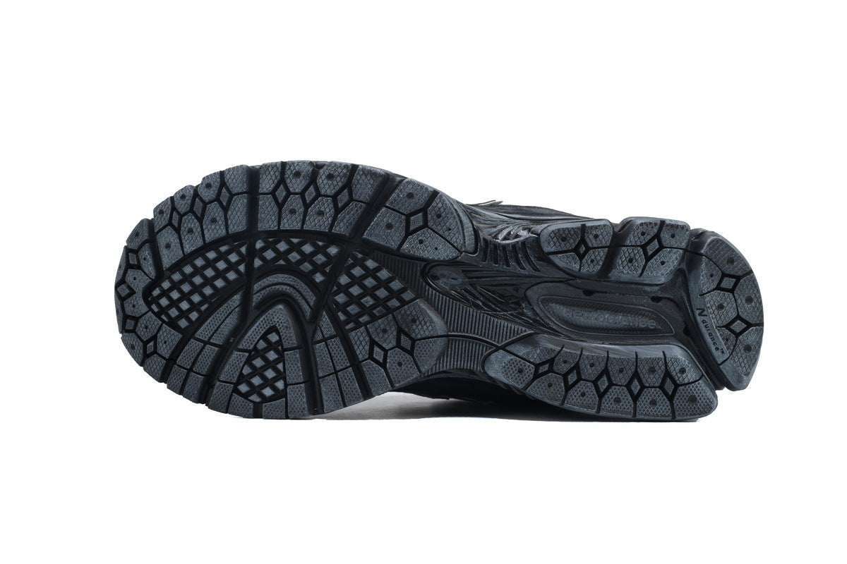 New Balance 2002R Sneakers