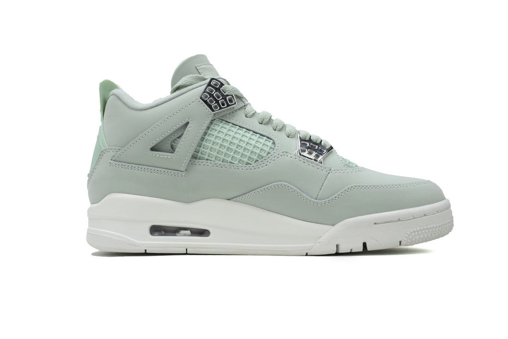 Nike Air Jordan 4 – Retro Basketball Sneakers