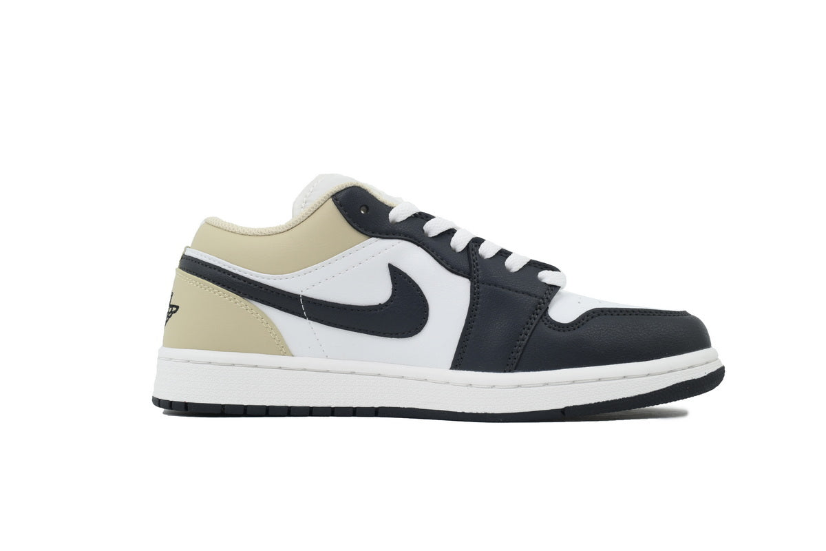 Nike Air Jordan 1 Retro Low Low-Top Sneakers