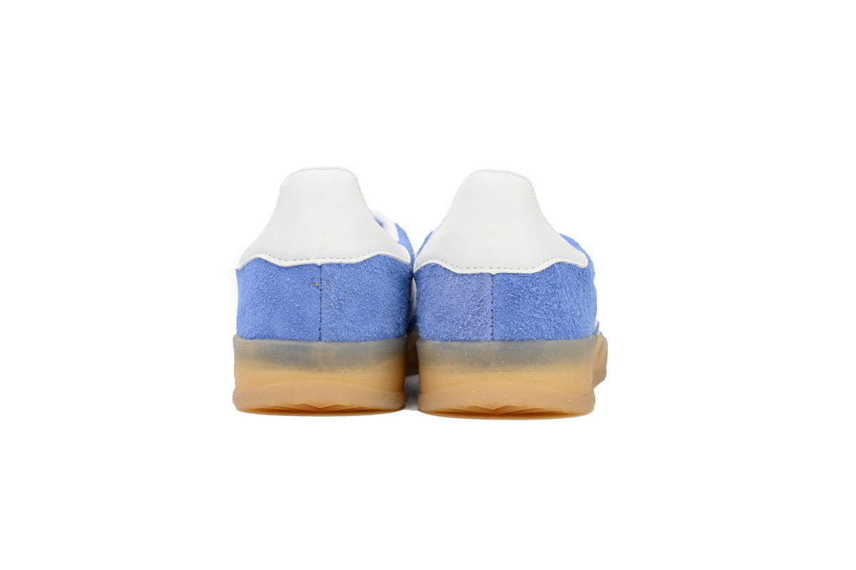 Adidas Samba OG – Retro German-Inspired Sneakers