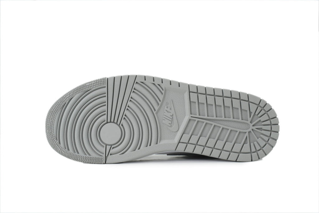 Nike Air Jordan 1 Retro Low Low-Top Sneakers