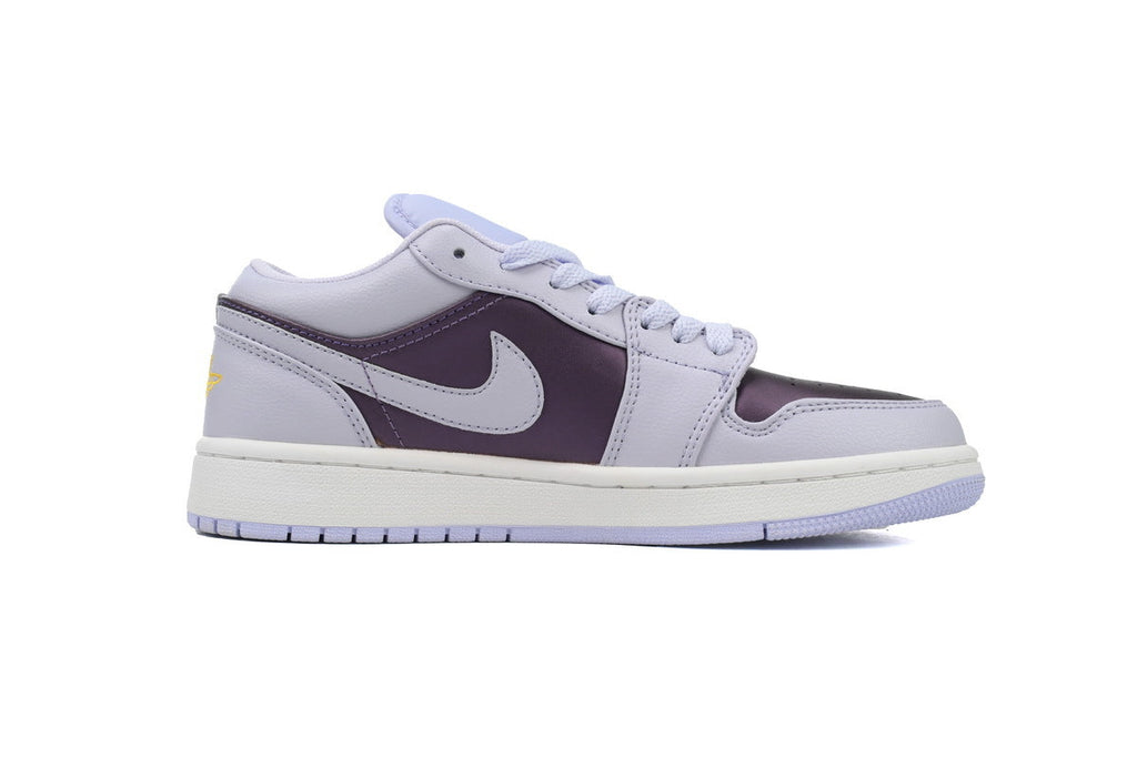 Nike Air Jordan 1 Retro Low Low-Top Sneakers