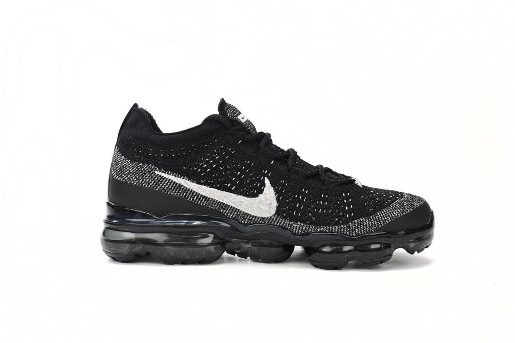 Nike Air VaporMax – Lightweight Running Sneakers