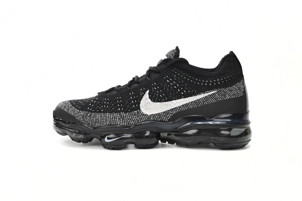 Nike Air VaporMax – Lightweight Running Sneakers
