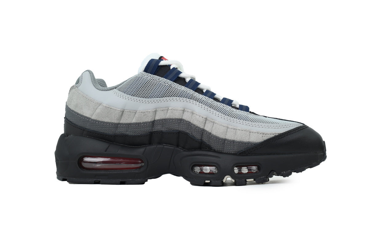 Nike Air Max 95 – Classic Sneakers