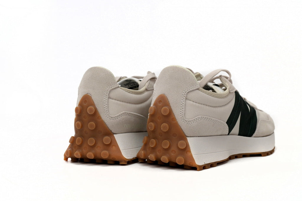 New Balance 327 Sneakers