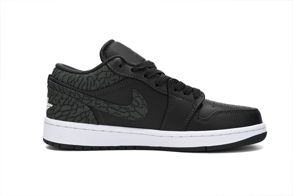 Nike Air Jordan 1 Retro Low Low-Top Sneakers