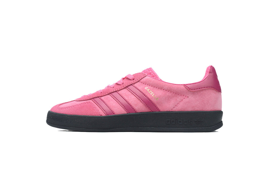 Adidas Samba OG – Retro German-Inspired Sneakers