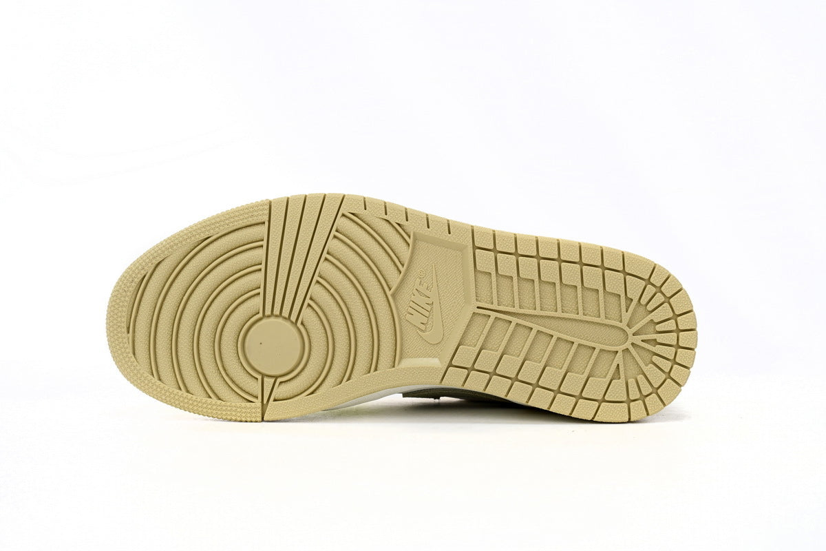 Nike Air Jordan 1 Retro Low Low-Top Sneakers